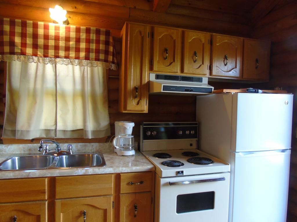 Cajun Cedar Log Cottages Margaree Forks Kültér fotó
