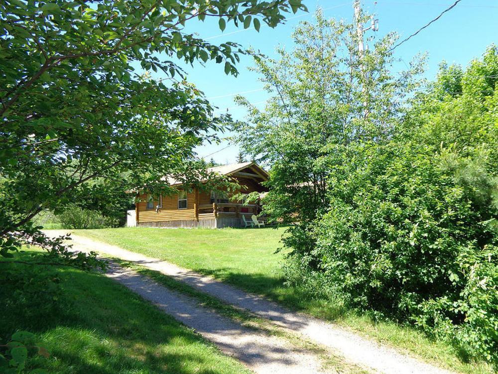 Cajun Cedar Log Cottages Margaree Forks Kültér fotó