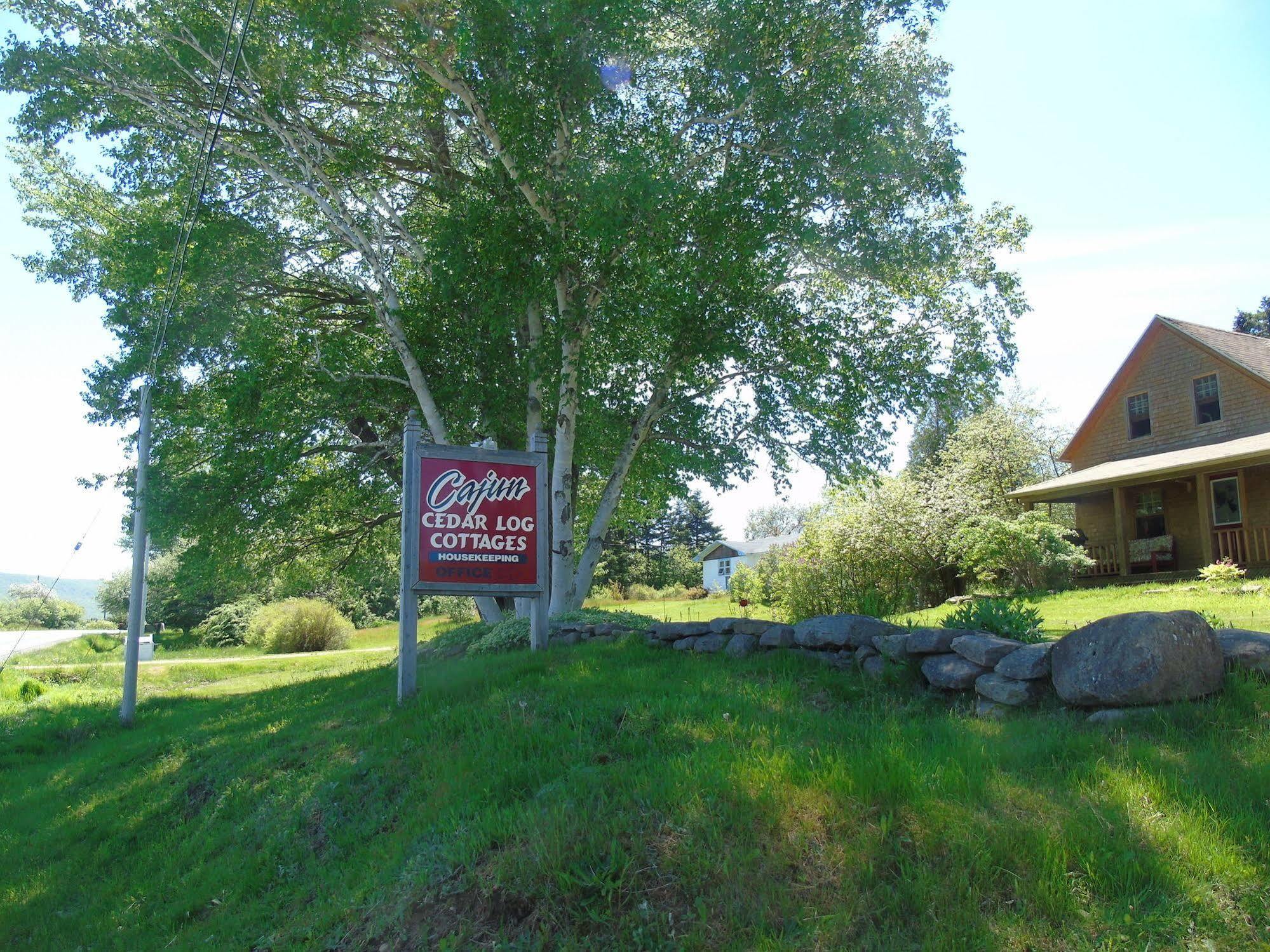 Cajun Cedar Log Cottages Margaree Forks Kültér fotó